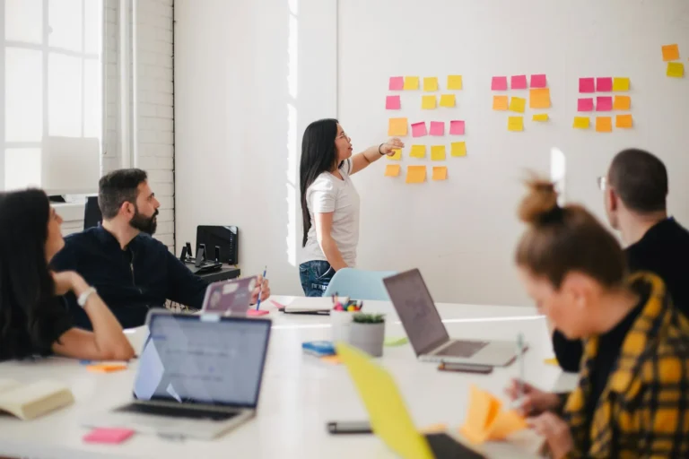 agences gagnez du temps avec un service de creation de sites en marque blanche illustration