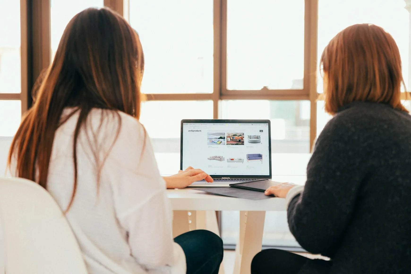 pourquoi avoir un site internet est indispensable en 2025 illustration